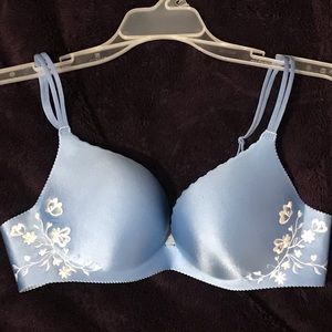Victoria’s Secret Angels Secret Embrace Push Up
